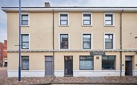 Host & Stay - Clarendon Apartments